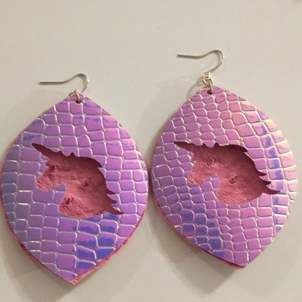 Unicorn Dangle Earrings Pink (W)